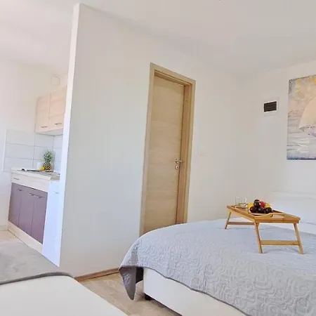 Apartman Old Town Tone Split