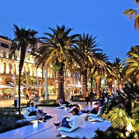 Old Town Tone شقة